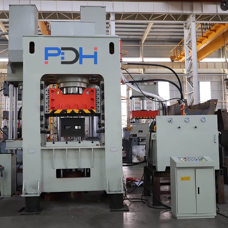 çok yönlü hidrolik dövme presi