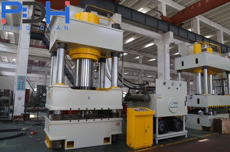 800-ton hydraulic press for plastic building formwork molding