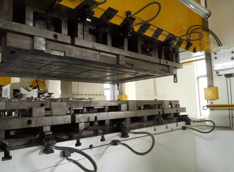 container panel forming hydraulic press
