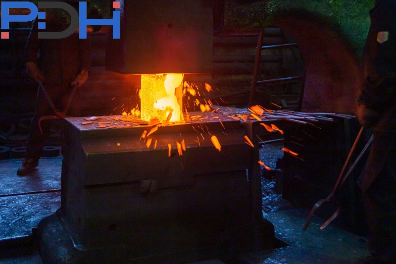 горячая бесплатная ковка