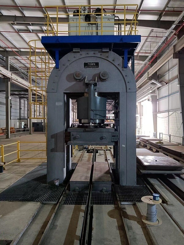 Presse hydraulique à fil enroulé