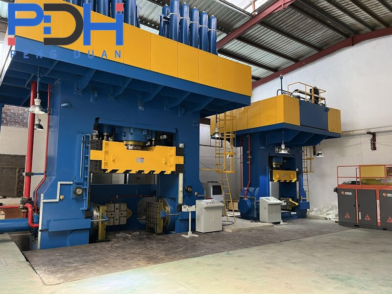 Multi-directional closed-die forging press for valve body