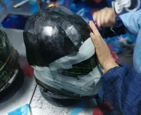 Casco stampato a mano